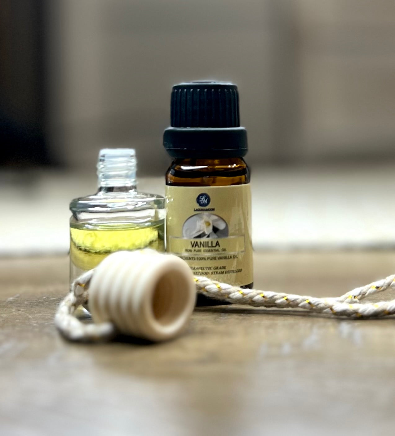 Car Aromatherapy Diffuser -- Vanilla